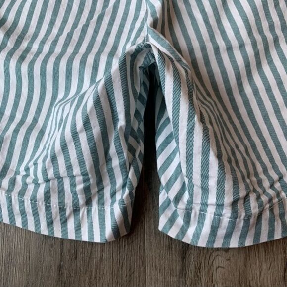 Old Navy Women's Everyday Cotton Short Green and White Striped - Picture 4 of 9